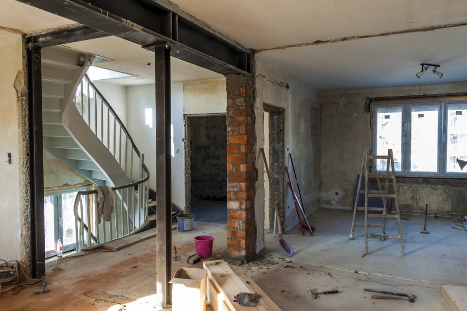 Intérieur d'une maison en construction
